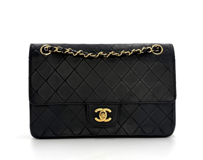 Chanel Classic Flap Bag – Sort Lammeskind / Guld Hardware