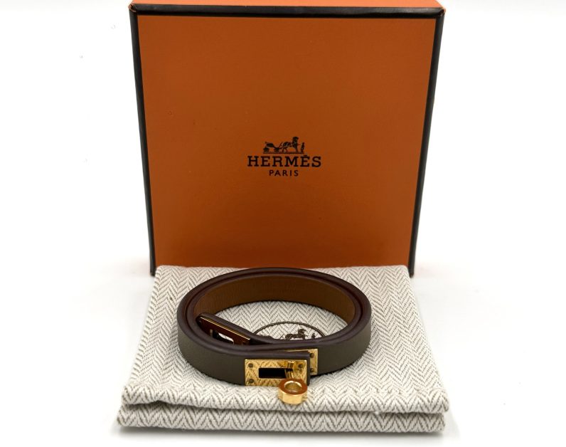 Hermès Kelly Armbånd – Taupe & Guld